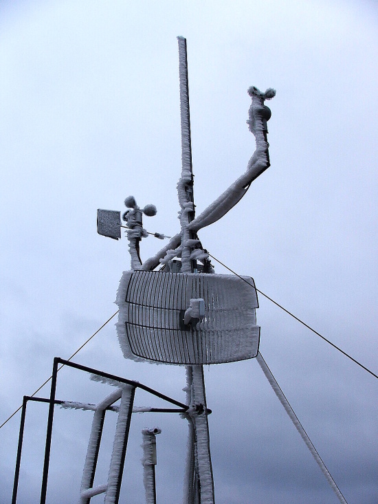 Námraza na větroměrných čidlech Námraza na větroměrných čidlech